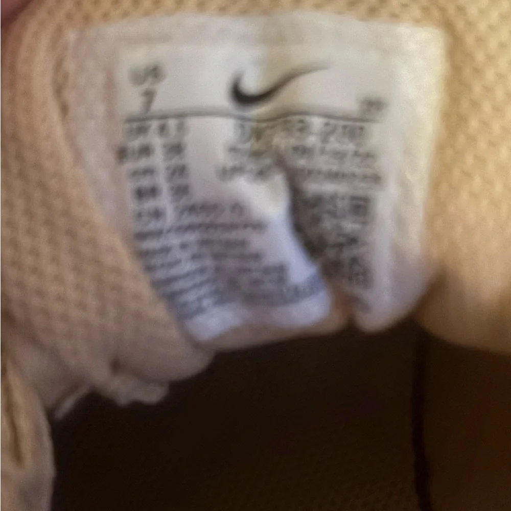 Nike Tan Sneakers Breathable Low-Top Design